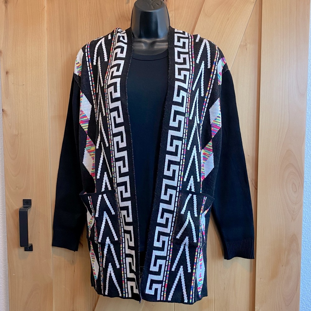Lían de Marqlop indigenous design sweater with hood